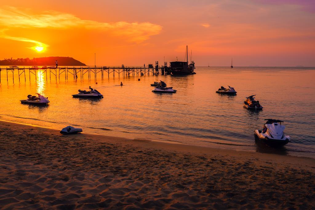 Samui Pier Beach Front & Resort Pantai Bangrak Luaran gambar